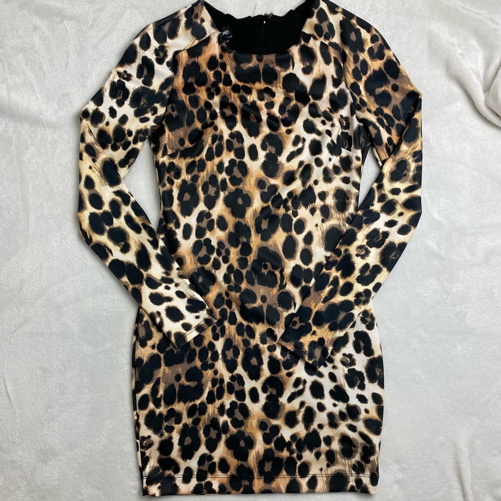 Bebe leopard sexy body con dress